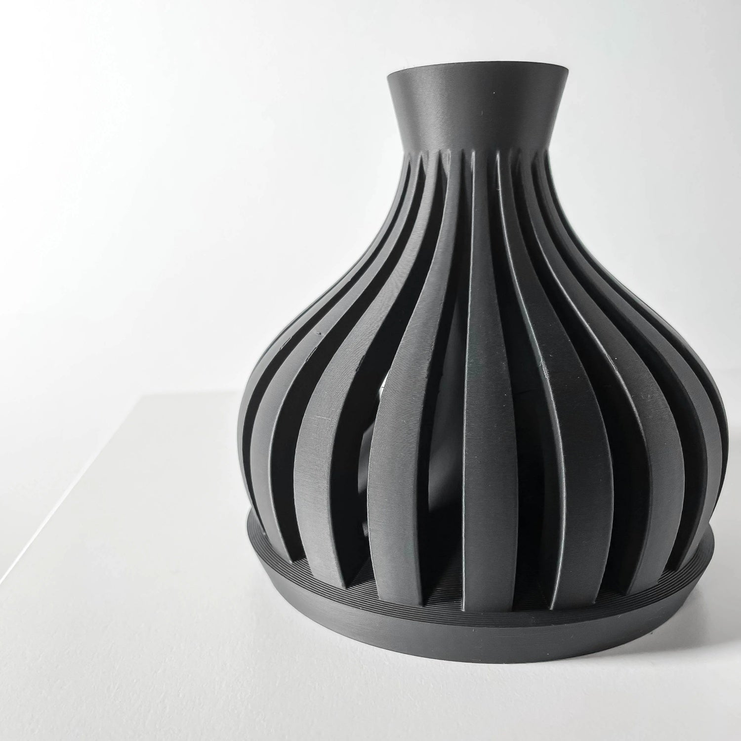 3Dプリントのクリエイティブな花瓶（ルニ） 